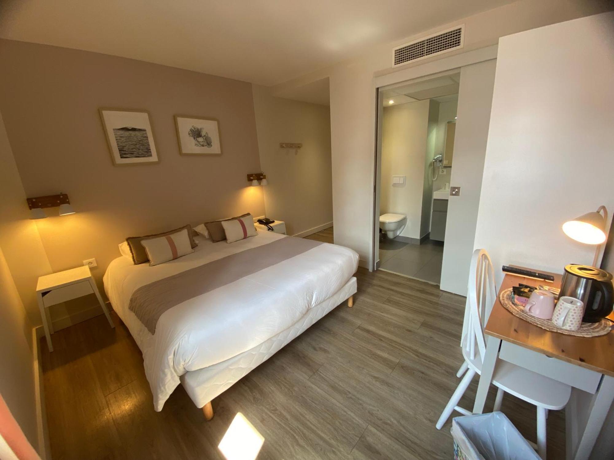Hotel Boutique Maria-christina 3*